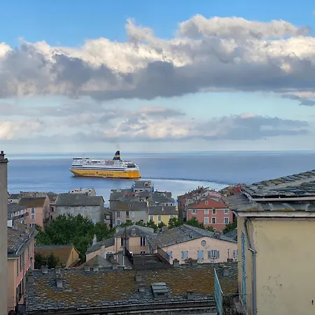 Beautiful, Hyper-center * Bastia (Corsica)