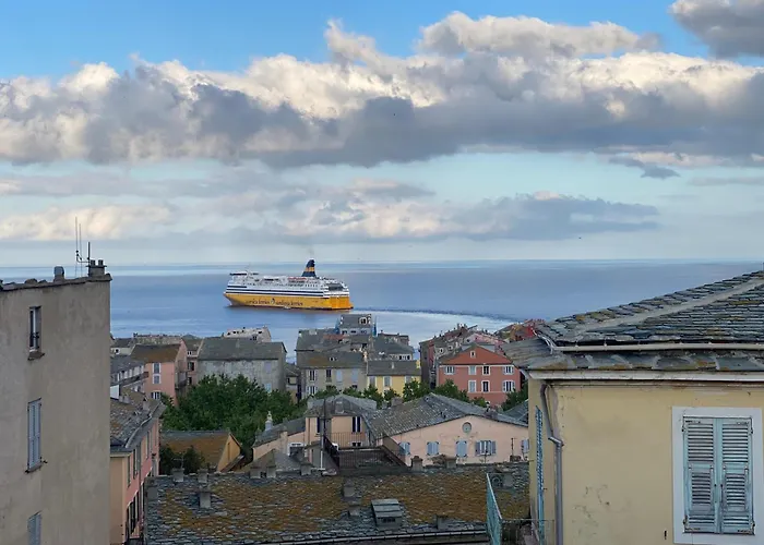 Beautiful, Hyper-center * Bastia (Corsica)
